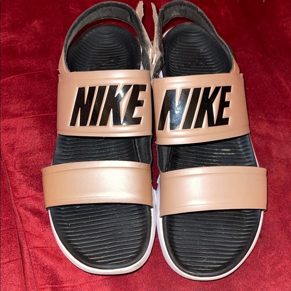 Nike Shoes - Nike sandals